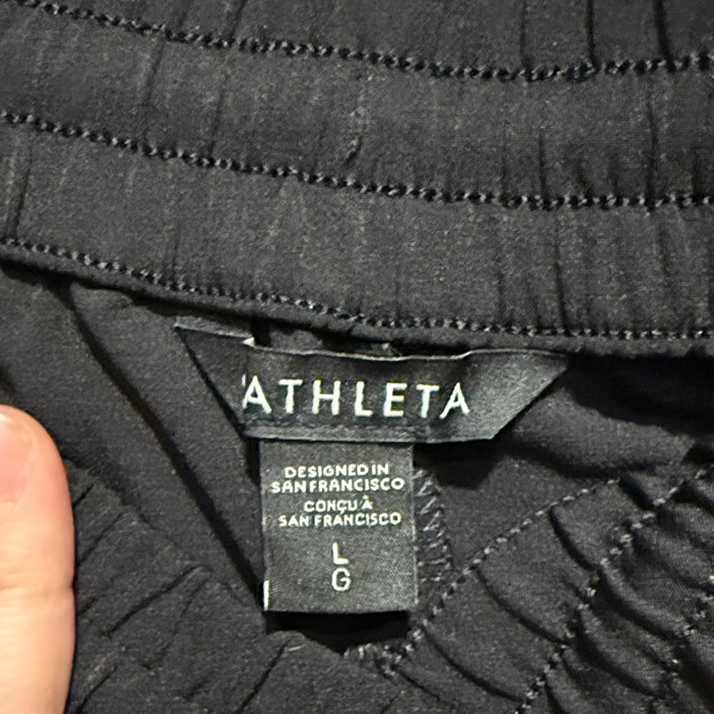Athleta Women's Black Endeavor Relaxed Pant - Picture 3 of 6